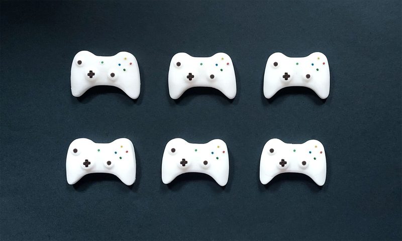 6x Sugar Icing Fondant Edible Game Controllers Cupcake Toppers Cake Decorations