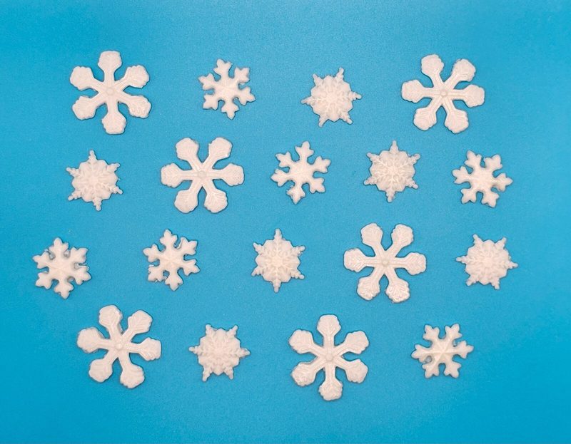 18x Edible White Christmas Snowflakes Fondant Cupcake Toppers 🎄